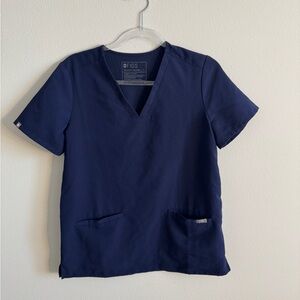 FIGS Women’s Casma 3 pocket scrub top